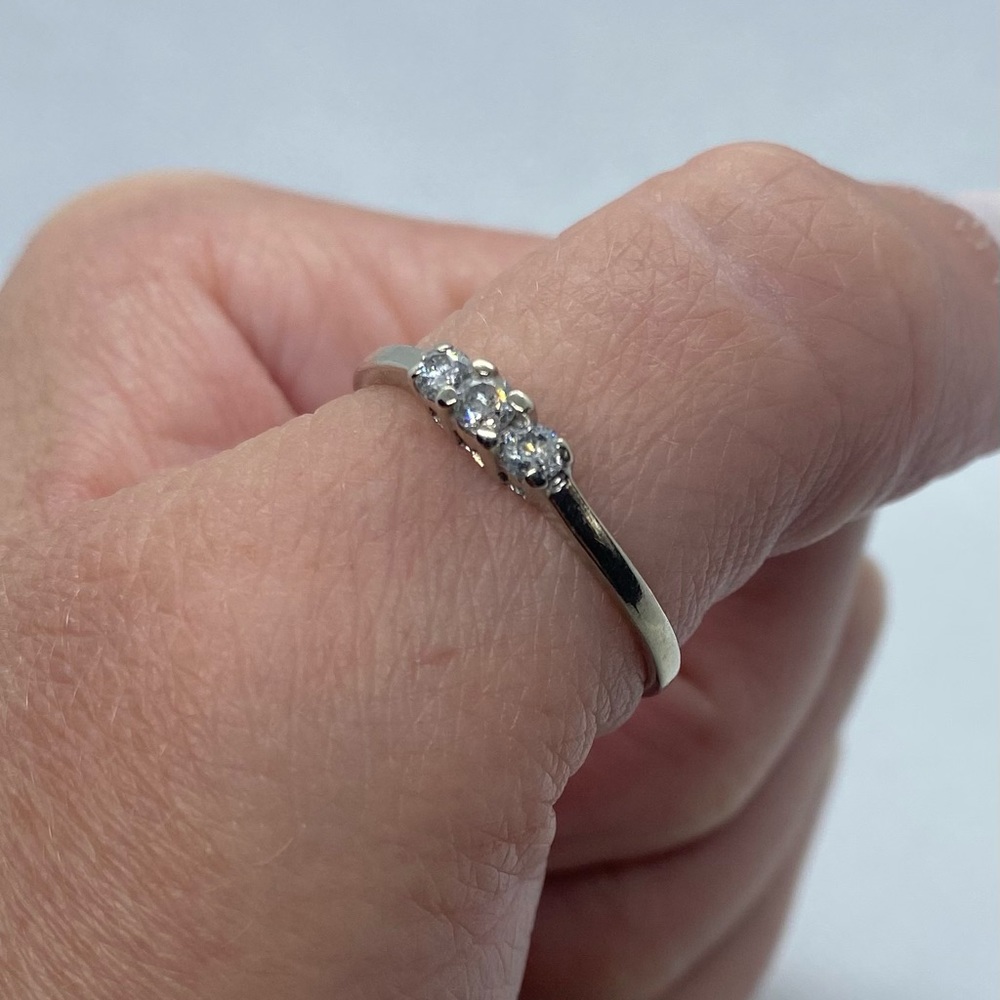 14k Diamond ring - Picture 9 of 12
